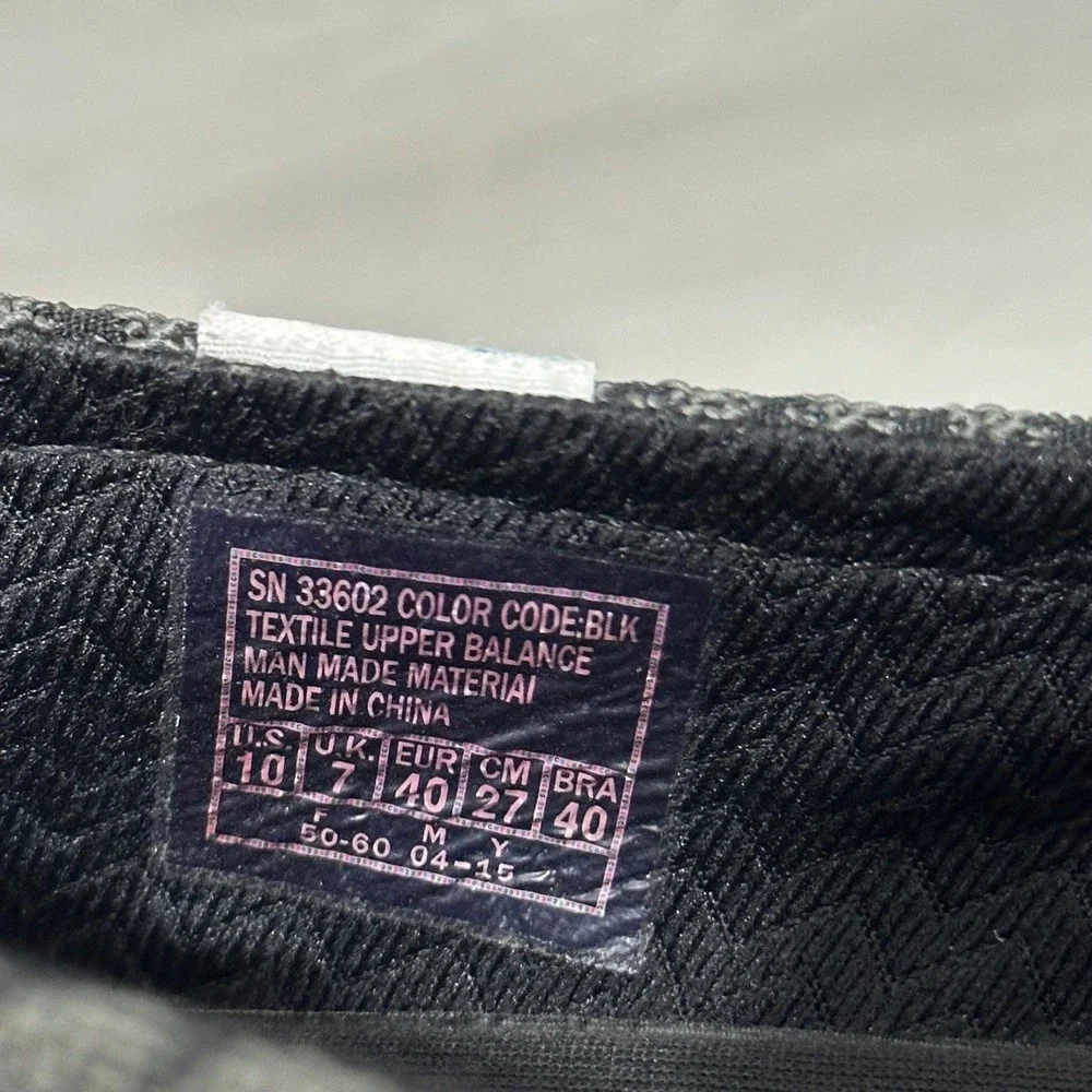 Skechers BOBS Womens Sz 10 Black Gray Patterned‎ Slip On Flat Shoes SN 33602 BLK